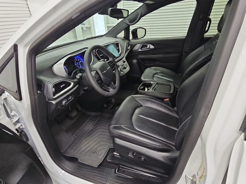 2024 Chrysler Pacifica Touring L S APPEARANCE PKG
