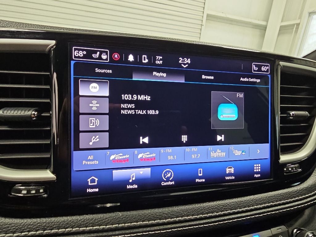 2024 Chrysler Pacifica Touring L S APPEARANCE PKG