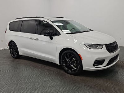 2024 Chrysler Pacifica Touring L S APPEARANCE PKG