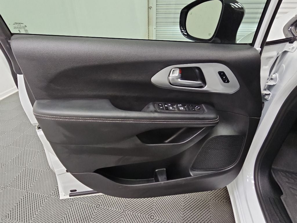 2024 Chrysler Pacifica Touring L S APPEARANCE PKG