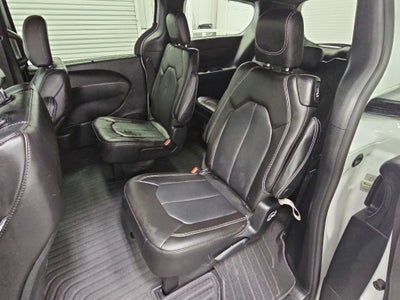 2024 Chrysler Pacifica Touring L S APPEARANCE PKG