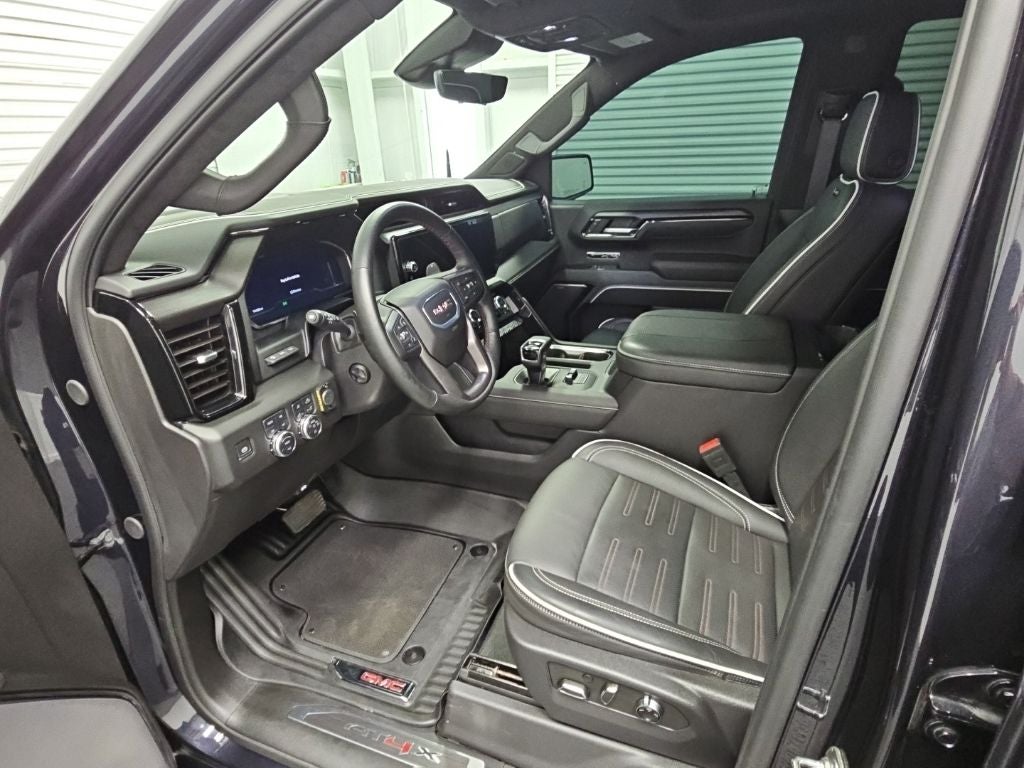 2025 GMC Sierra 1500 AT4X