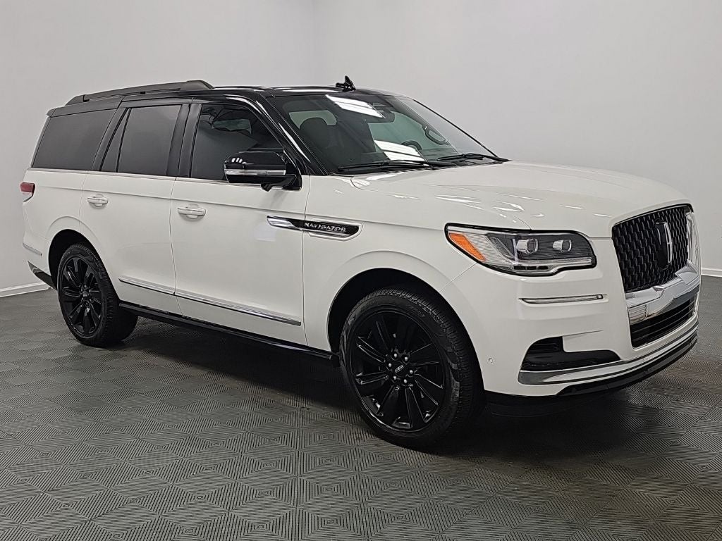 2022 Lincoln Navigator Black Label