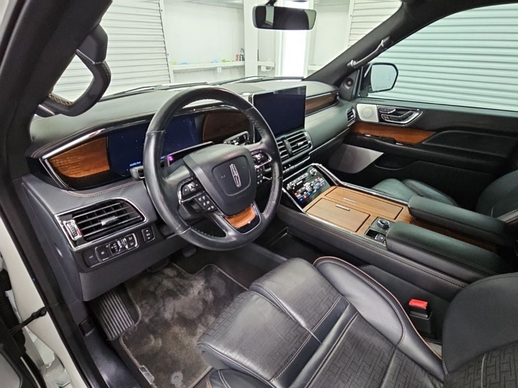 2022 Lincoln Navigator Black Label