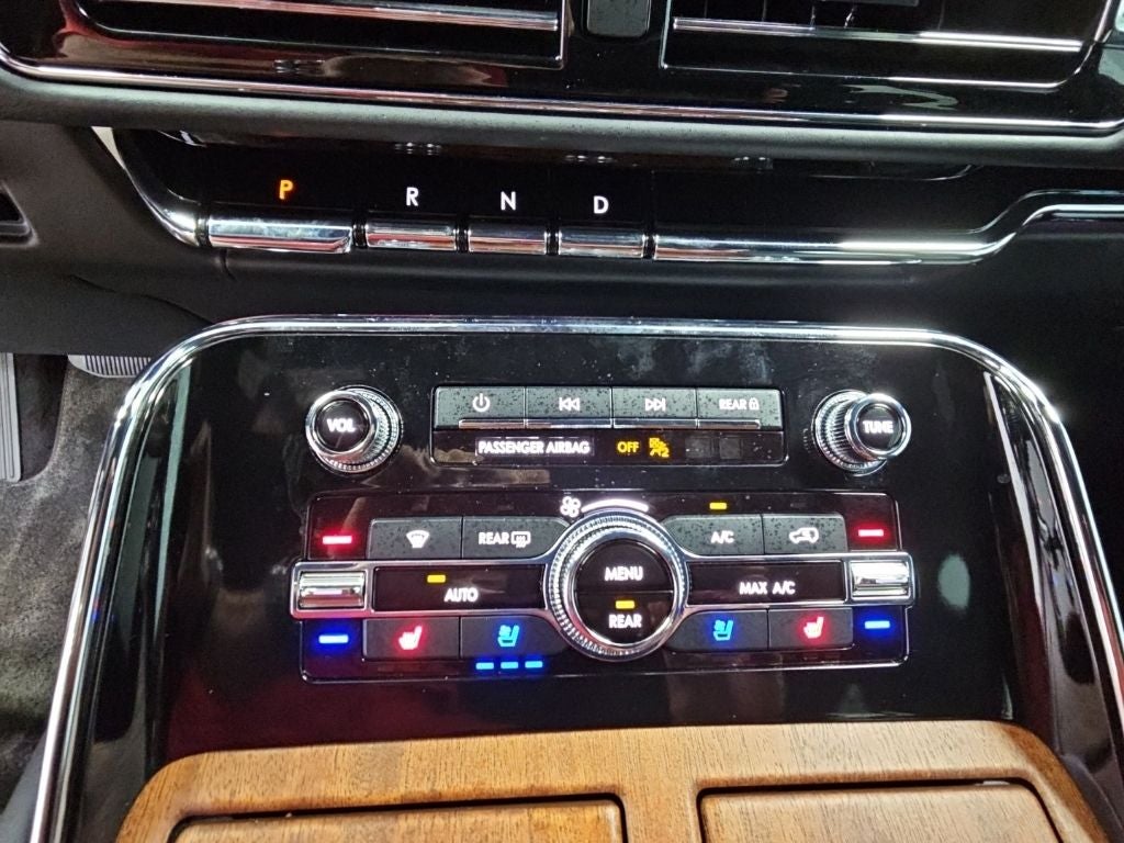 2022 Lincoln Navigator Black Label