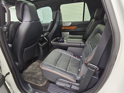2022 Lincoln Navigator Black Label