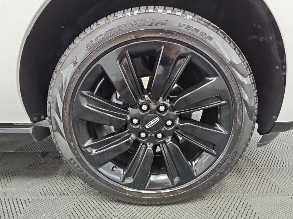 2022 Lincoln Navigator Black Label